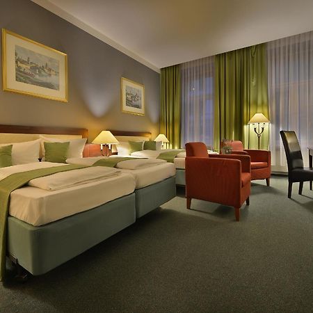 Prague Season Hotel Екстериор снимка