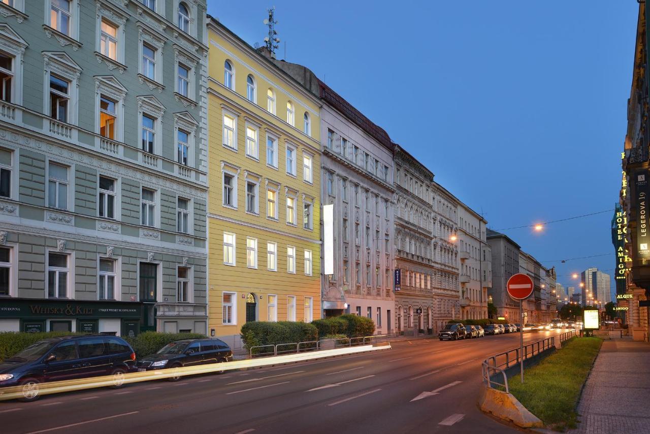Prague Season Hotel Екстериор снимка