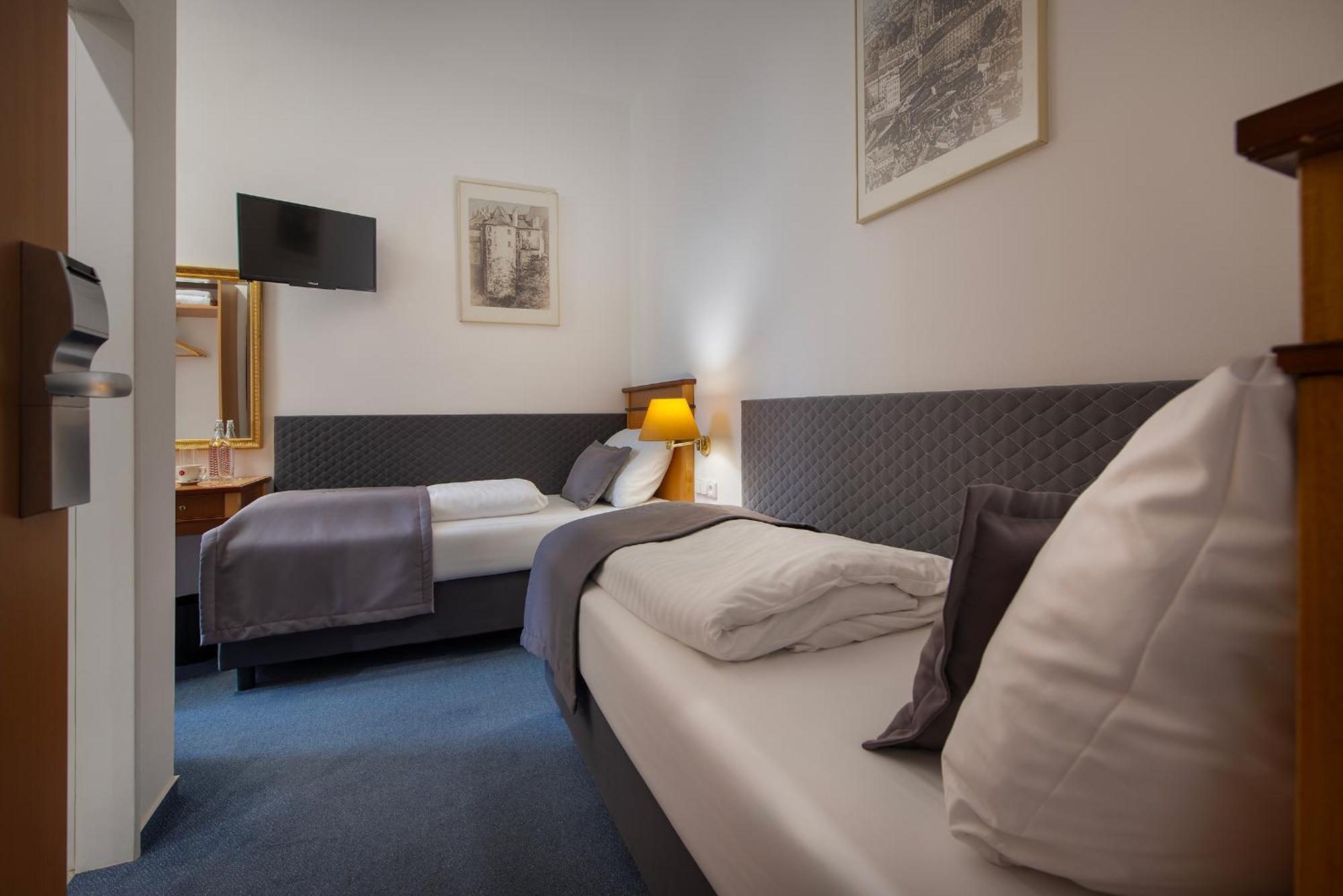 Prague Season Hotel Екстериор снимка