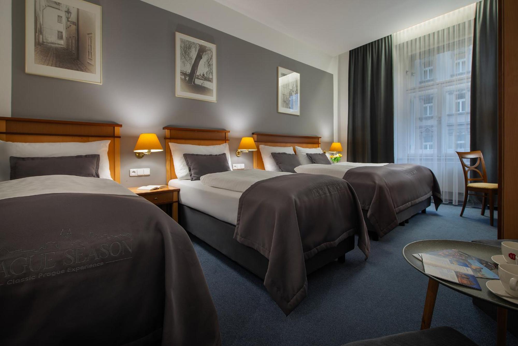 Prague Season Hotel Екстериор снимка