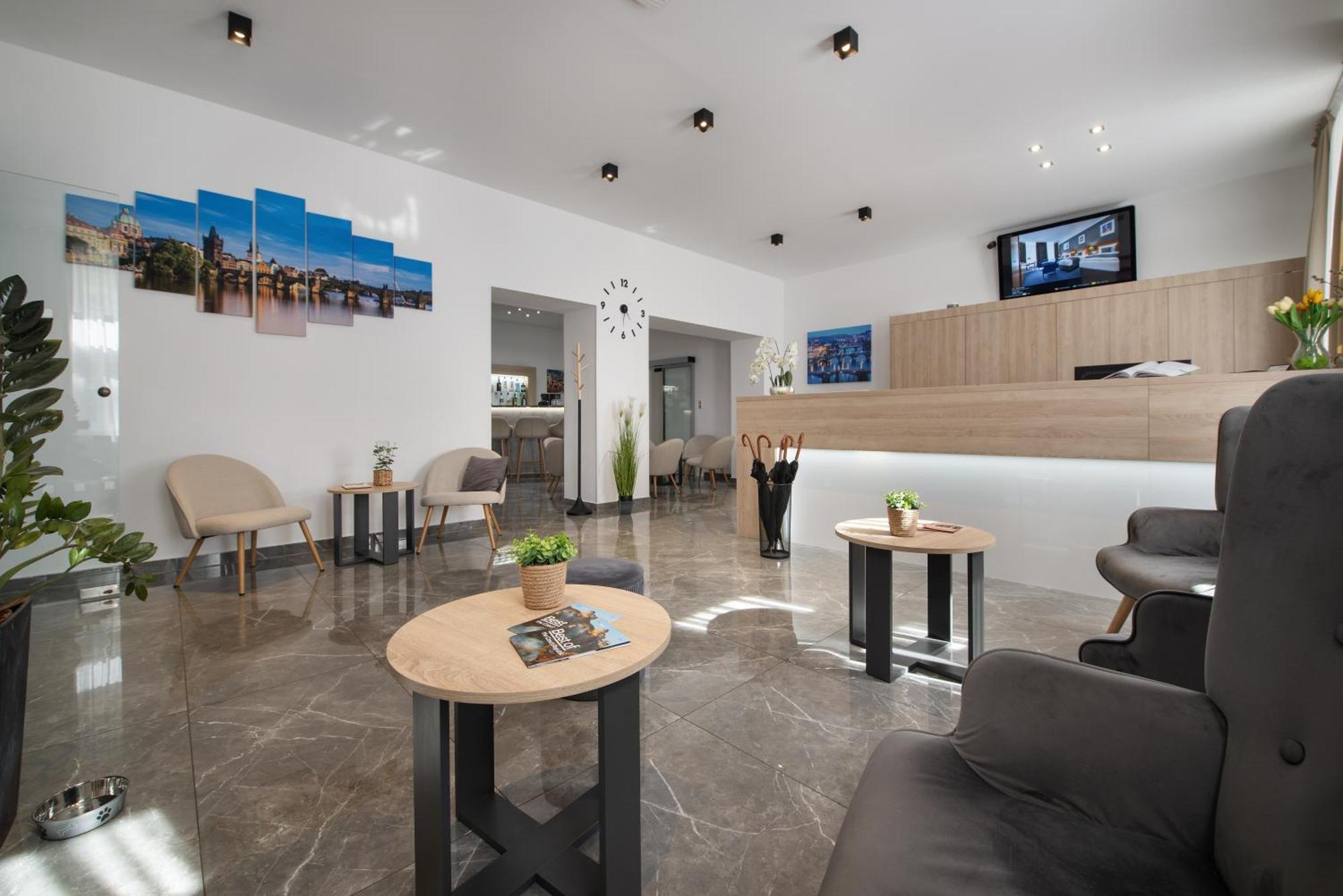 Prague Season Hotel Екстериор снимка