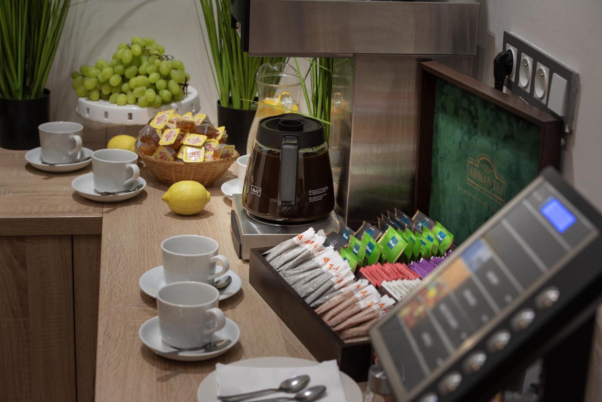 Prague Season Hotel Екстериор снимка