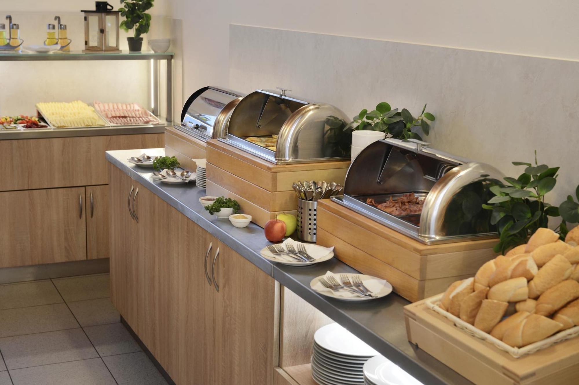 Prague Season Hotel Екстериор снимка